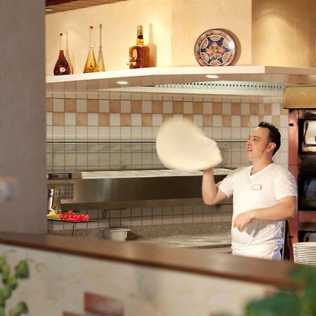 Hotel Fly Away Kloten Restoran foto