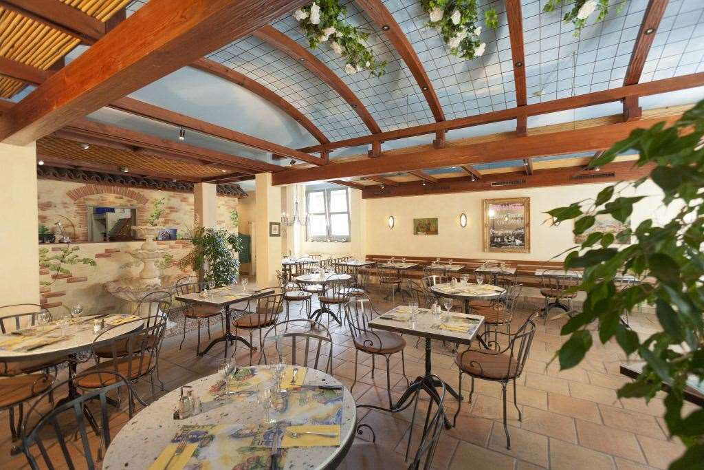 Hotel Fly Away Kloten Restoran foto