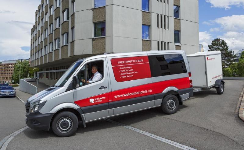 Hotel Fly Away Kloten Bagian luar foto